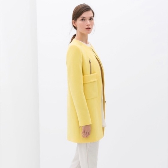 gorgeous Zara Jacket with zippers - Picture 1 of 17